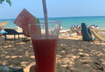 Sunray Beach House has Balcony rooms