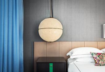 Kimpton Gray Hotel has rooms with a private hot tub