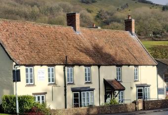 Old Manor House allows 18 year olds to book a room