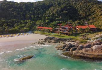 Hotel Atalaia do Mariscal allows 18 year olds to book a room