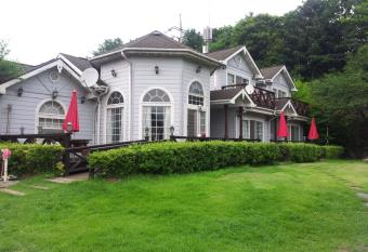 Bluesky Pension has Balcony rooms