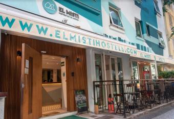 El Misti Hostel Ipanema allows 18 year olds to book a room