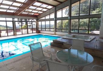 Apart-hotel em Gramado, padr  o 4 estrelas, no centro allows 18 year olds to book a room