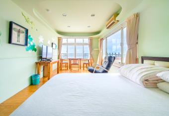                             l              allows 18 year olds to book a room