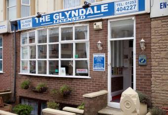 The Glyndale Hotel has Balcony rooms
