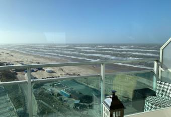 Studio Coastview has Balcony rooms