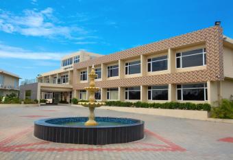 Landmark Pallavaa Beach Resorts allows 18 year olds to book a room