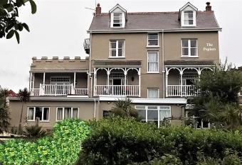 The Poplars Guest House has Balcony rooms