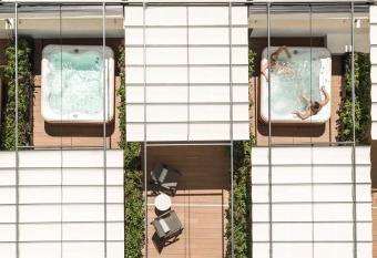 Nakar Hotel has Balcony rooms