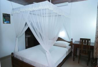 Ananda Villa Bentota has Balcony rooms