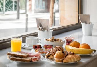 Hostal Baler allows 18 year olds to book a room