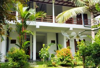 Splendid Lodge has Balcony rooms