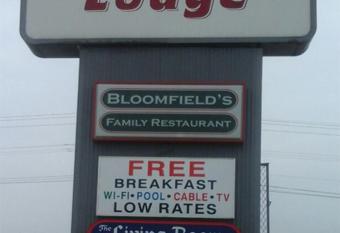 Marshall Lodge By OYO Hwy 65 has Smoking/Balcony rooms