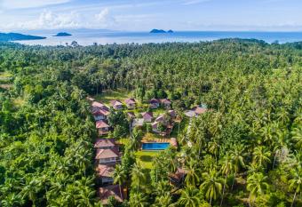 Phangan Akuna allows 18 year olds to book a room