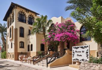 Dawar El Omda (Adults Only) allows 18 year olds to book a room