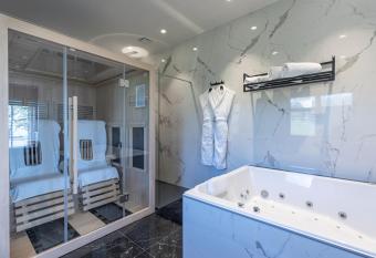 Domaine du Grand Bec allows 18 year olds to book a room