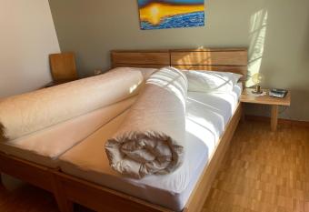 Hotel Pension Im Dorf allows 18 year olds to book a room