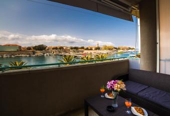 Apartment Big Look has Balcony rooms