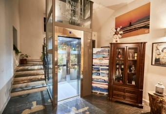 Il Vecchio Marsala has Balcony rooms