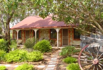 Langmeil Cottages allows 18 year olds to book a room