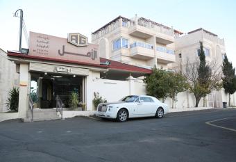 Safwat El Amal Suites has Balcony rooms