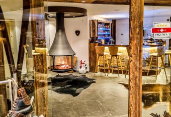 Panorama Ski Lodge has Balcony rooms