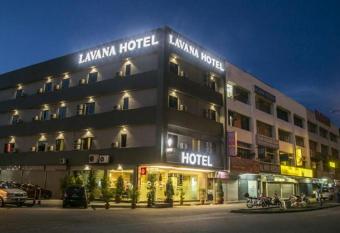 Lavana Hotel Batu Caves allows 18 year olds to book a room