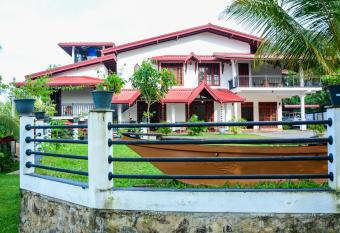 Villa Shanaya has Balcony rooms