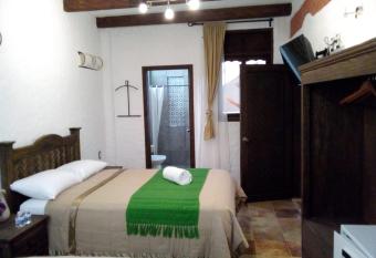 Hotel Na  Lum has Balcony rooms