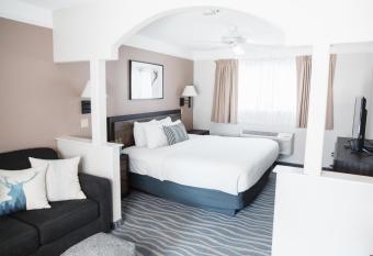 Inn At Mount Shasta allows 18 year olds to book a room