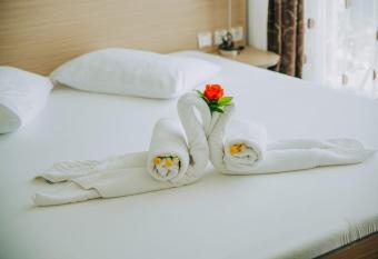 Pensiunea Cristian allows 18 year olds to book a room