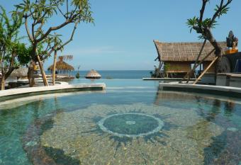 Classic Beach Villas has Balcony rooms