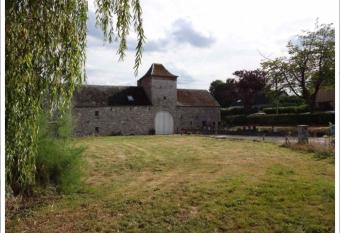 Le G  te Du Prieur   has Balcony rooms