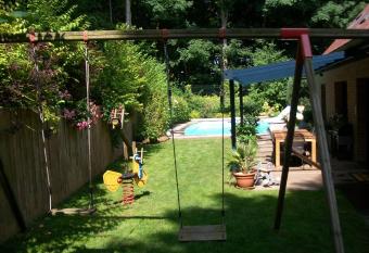 La Maison D h  tes Du Mont Des Cats has Balcony rooms