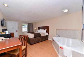 Americas Best Value Inn & Suites St Clairsville Wheeling has Smoking rooms