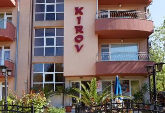 Guesthouse Kirov has Balcony rooms