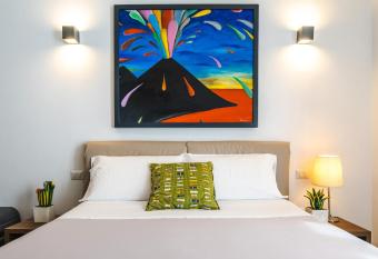 Arco Dei Pinto has Balcony rooms