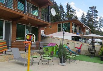 Chalet Kokhta has Balcony rooms