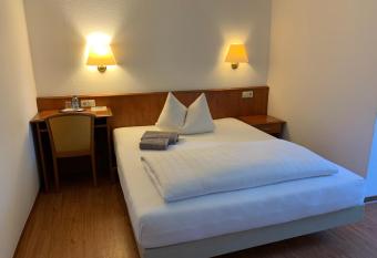 G  stehaus an der Rheinbr  cke has Balcony rooms