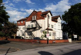 Fairhaven Guest Accommodation allows 18 year olds to book a room