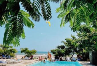 Casa De Mare has Balcony rooms