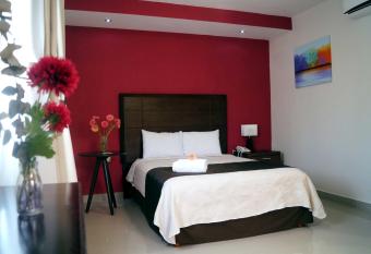 Hotel Casa Palomino allows 18 year olds to book a room