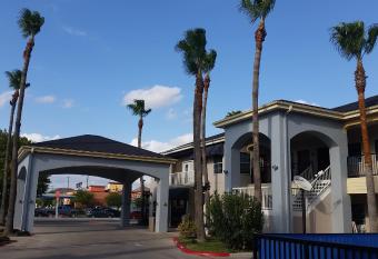 Texas Inn Downtown Mcallen allows 18 year olds to book a room