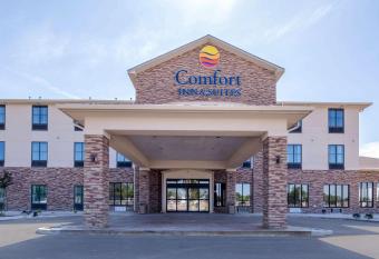 Comfort Inn & Suites allows 18 year olds to book a room