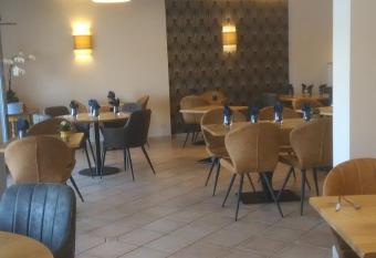 Auberge de la Loire has Balcony rooms