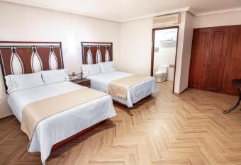 Hotel Alcazar - Guadalajara Centro Historico has Balcony rooms