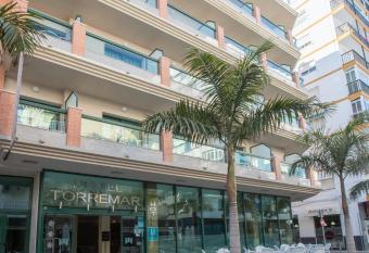 Hotel Torremar - Mares allows 18 year olds to book a room