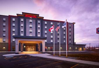 Hampton Inn by Hilton Sarnia/Point Edward allows 18 year olds to book a room