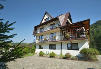 Gospodarstwo Agroturystyczne Watra has Balcony rooms