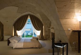 Corte Campanile Boutique B&B has Balcony rooms